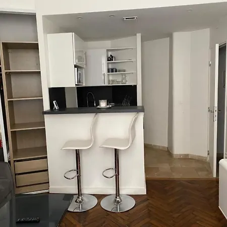 Large Studio Close To Beach Bd La Croisette Cannes